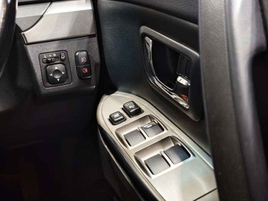 2020 Mitsubishi Pajero NX GLS SUV Image 17