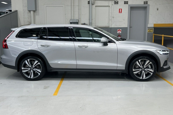 2023 Volvo V60 Cross Country Z Series MY23 Ultimate B5 Geartronic AWD Bright Wagon Image 5