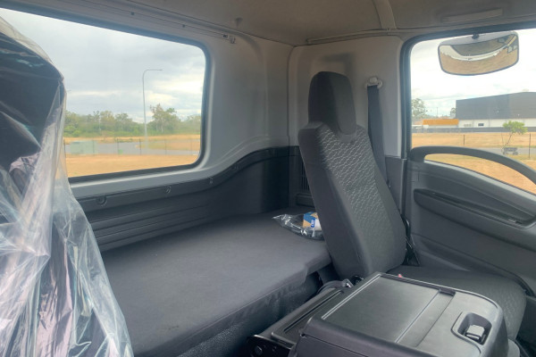2025 Isuzu FXR 170-355 AT R57 Cab Chassis Image 14