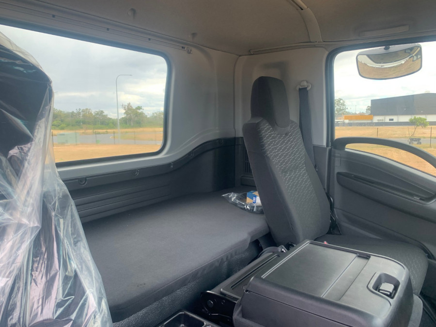 2025 Isuzu FXR 170-355 AT R57 Cab Chassis Image 14
