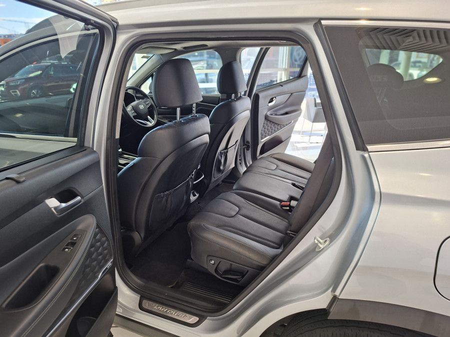 2018 Hyundai Santa Fe DM5 Series II Highlander SUV Image 12