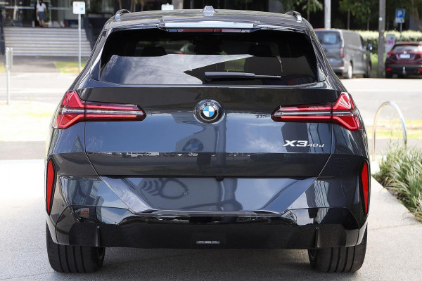2025 BMW X3 G45 40d xDrive SUV image 4