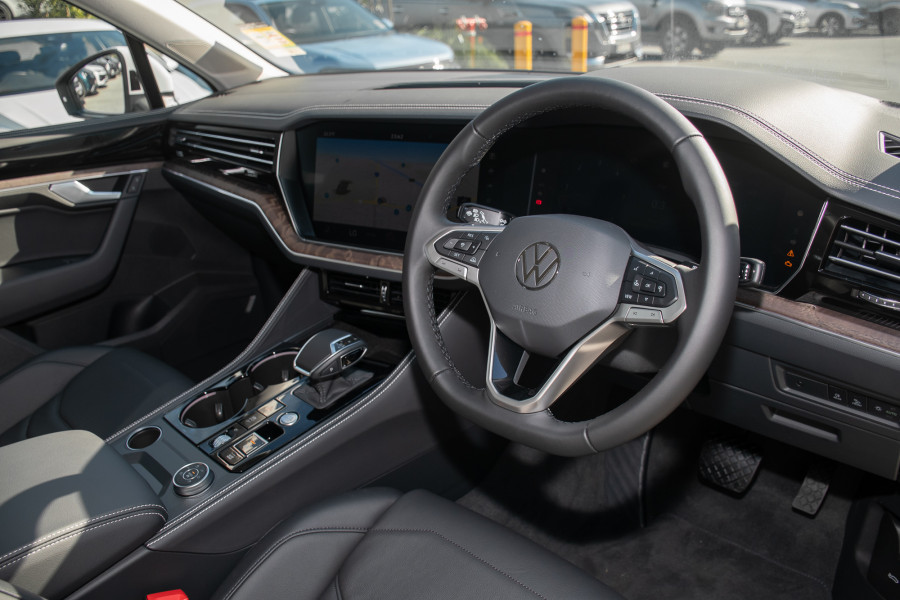 2025 MY26 Volkswagen Touareg RC 170TDI SUV Image 6