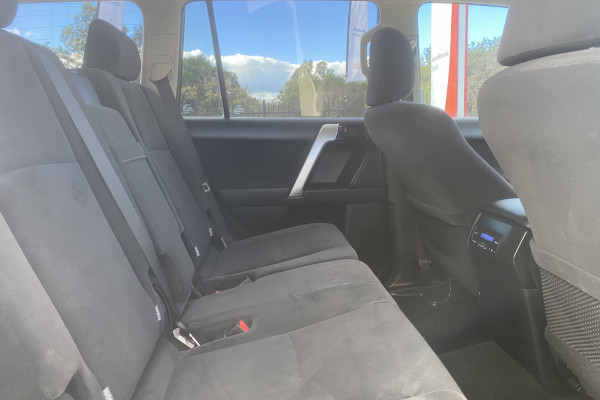 2018 Toyota LandCruiser Prado GDJ150R GXL SUV Image 17