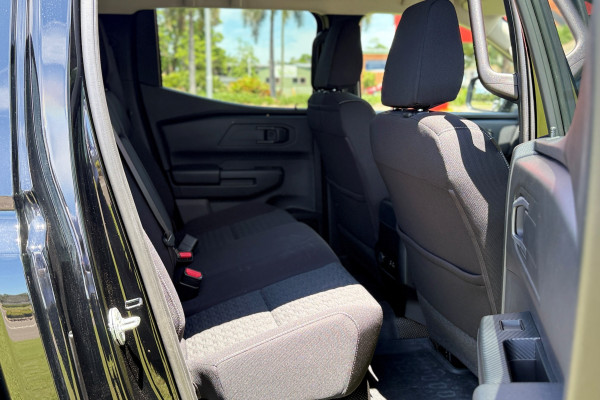 2026 Mitsubishi Triton MV GLX+ Ute Image 14