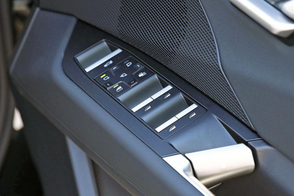 2026 BMW iX3 NA5 M Sport SUV image 11
