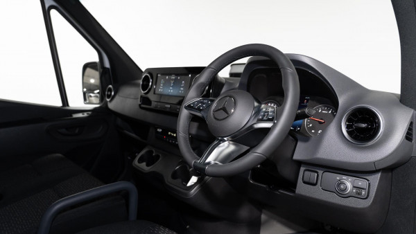 2024 Mercedes-Benz Sprinter VS30 417CDI Bus image 3