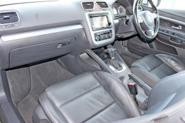 2010 MY11 Volkswagen Eos 1F  103TDI Convertible