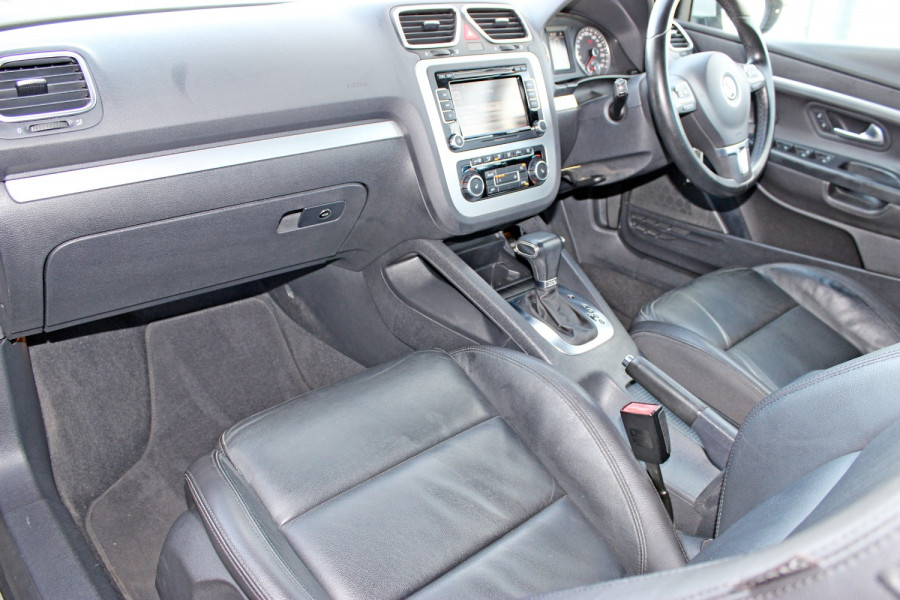 2010 MY11 Volkswagen Eos 1F  103TDI Convertible Image 10