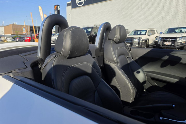 2009 Audi TTS 8J  Convertible Image 16