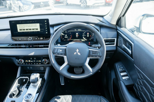 2025 Mitsubishi Outlander ZM Exceed SUV Image 11