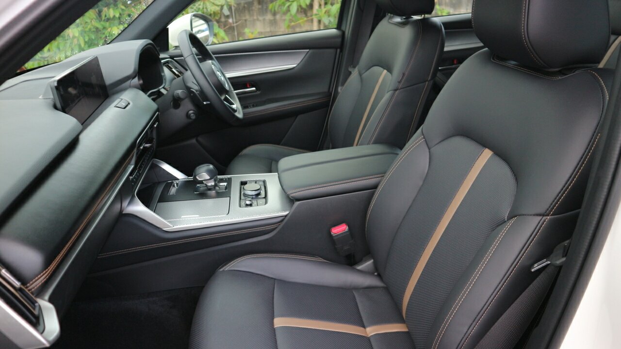 2024 Mazda CX-80 KL G40e Azami SUV Image 24