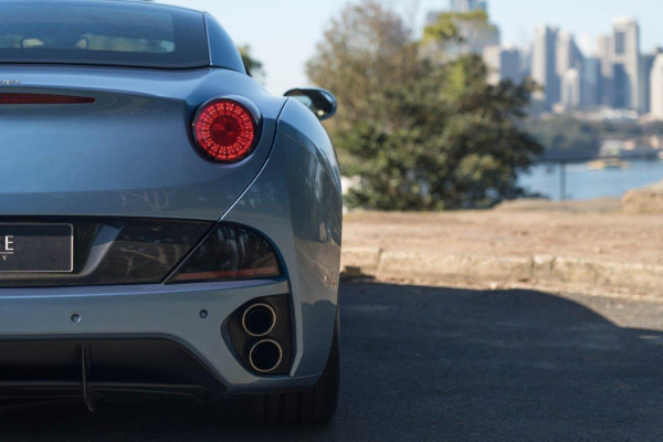 2011 Ferrari California Convertible Image 6