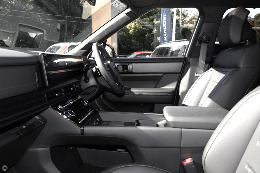 2025 Hyundai Santa Fe MX5.V1 Hybrid Calligraphy SUV Image 9