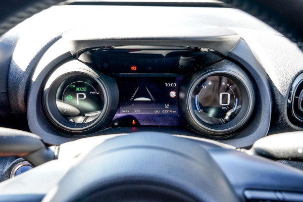 2021 Toyota Yaris Cross MXPJ15R GX SUV image 8