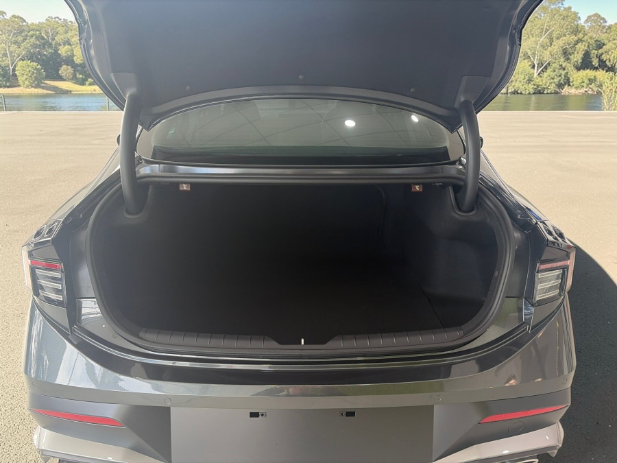 2026 Hyundai Sonata DN8.V4 N Line Sedan Image 5
