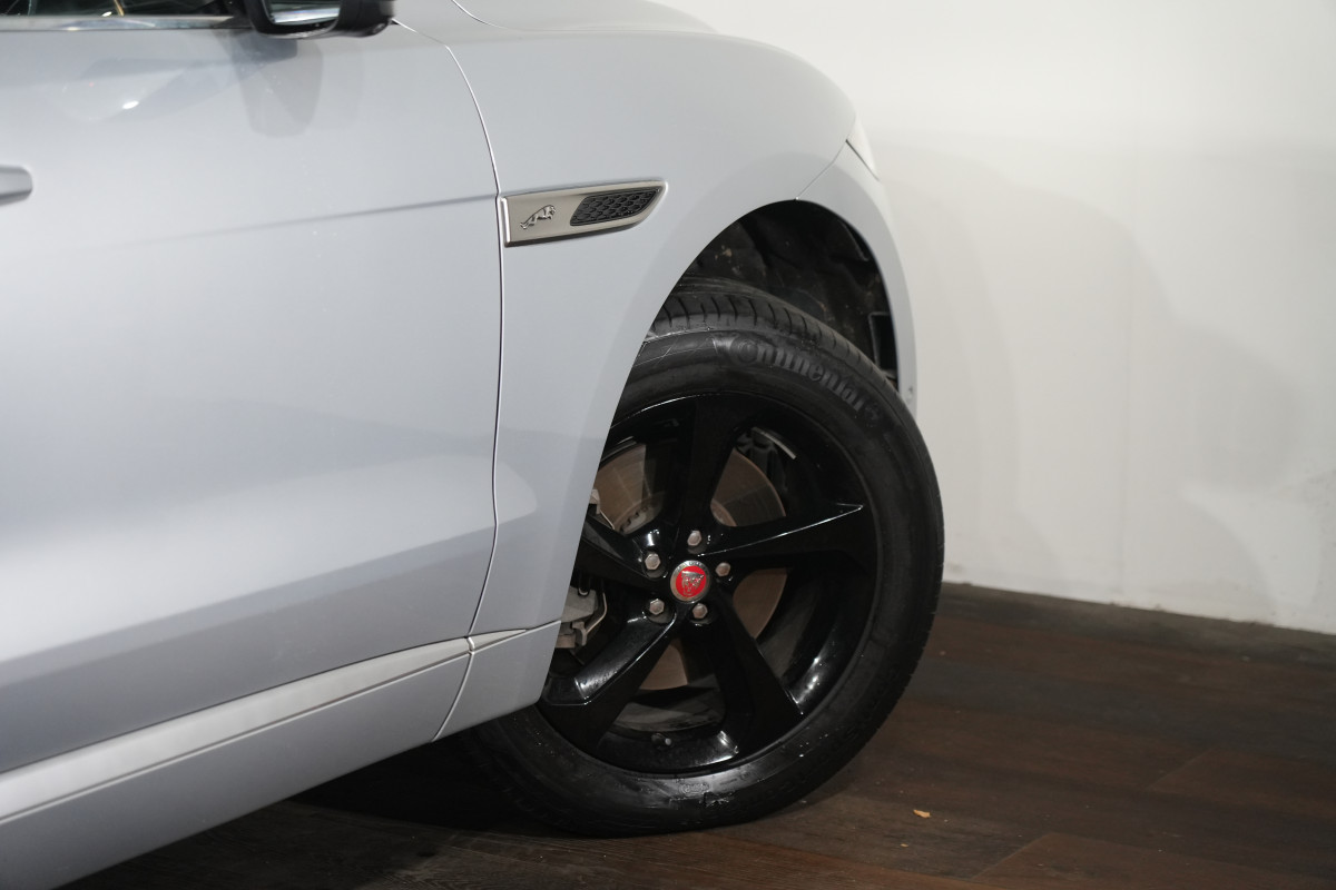 2021 Jaguar F-PACE R-Dynamic SE SUV