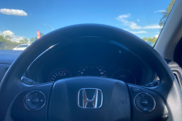 2019 Honda HR-V  VTi SUV Image 11