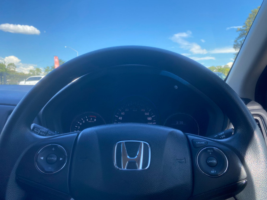2019 Honda HR-V  VTi SUV Image 11