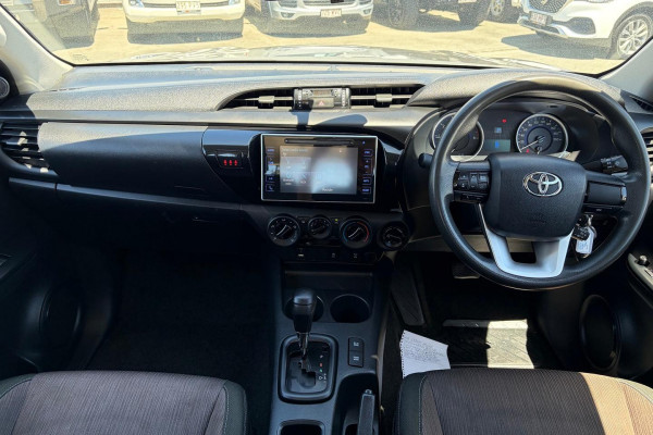 2017 Toyota HiLux  SR Double Cab Pick Up Image 14
