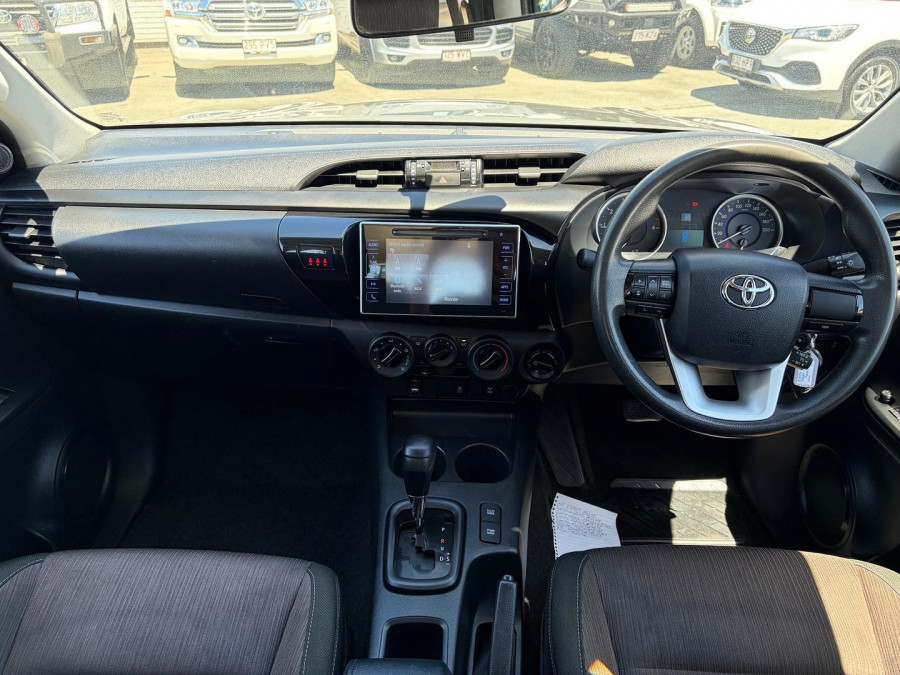 2017 Toyota HiLux  SR Double Cab Pick Up Image 14