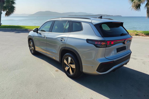 2025 Volkswagen Tayron R4 110TSI Life SUV Image 5
