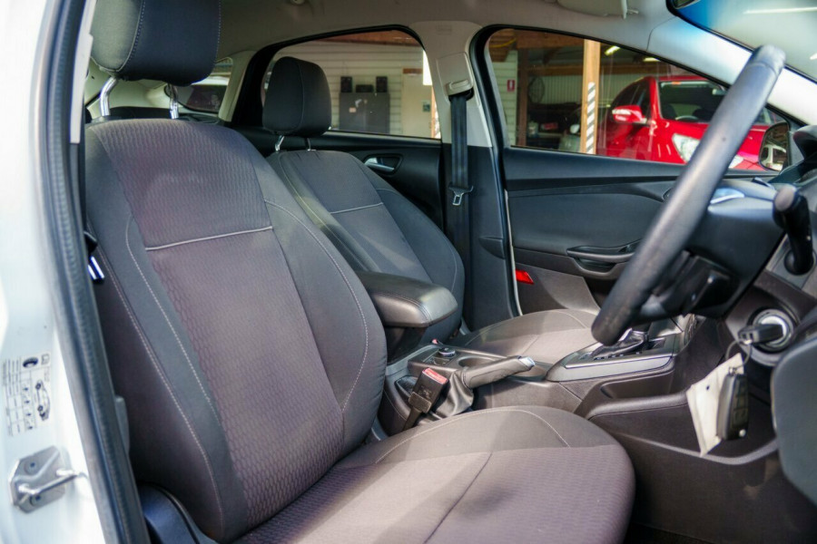 2013 Ford Focus LW MkII Sport Hatch Image 15
