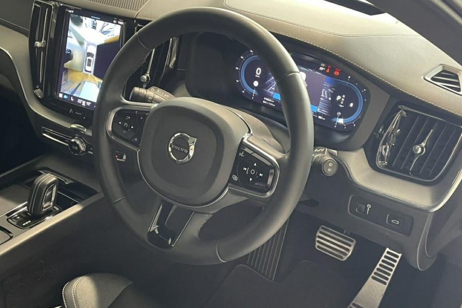 2021 MY22 Volvo XC60 UZ B6 R-Design SUV Image 16
