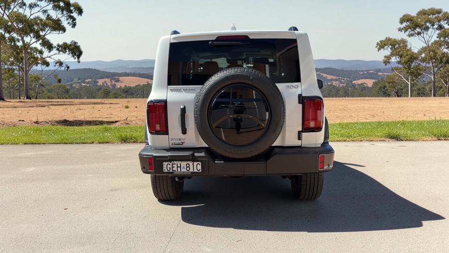 2026 GWM Tank 300 P01 Ultra Hi4-T PHEV SUV Image 6