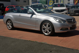2011 MY12 Mercedes-Benz E350 A207 MY12 E350 BlueEFFICIENCY Convertible Image 4