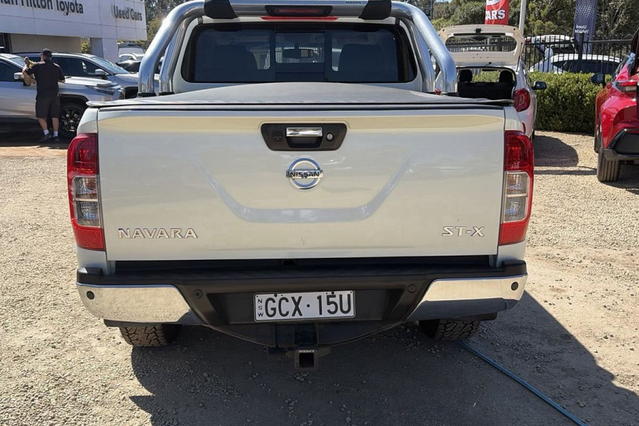 2017 Nissan Navara D23 ST-X Dual Cab Pickup Image 5