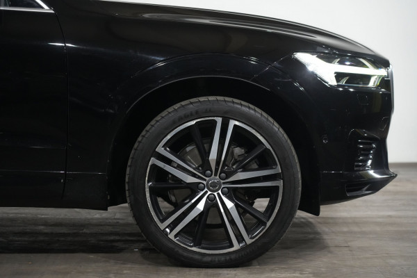 2018 Volvo XC60 UZ T8 R-Design SUV image 5