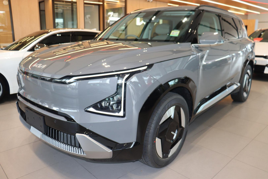 2026 Kia EV5 OVc Earth SUV Image 5