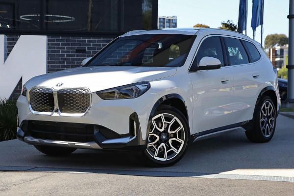 2024 BMW iX1 U11 xDrive30 xLine SUV image 3