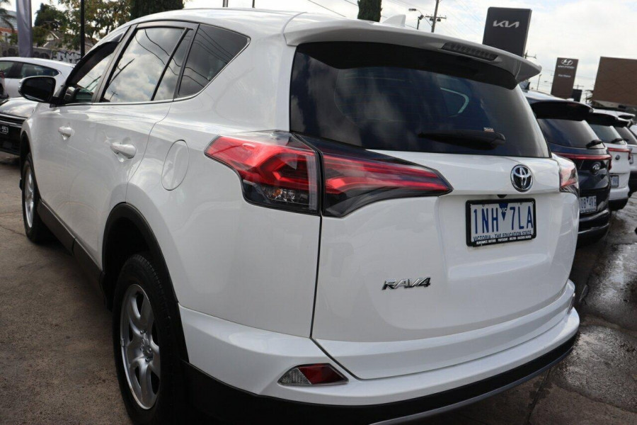 2018 Toyota RAV4 ZSA42R GX SUV Image 9