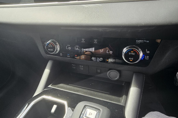 2025 Mitsubishi Outlander ZM Exceed SUV Image 25