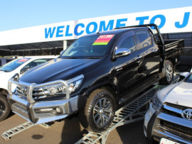 Toyota HiLux SR5 GUN126R