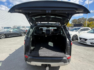 2018 Land Rover Discovery Series 5 HSE Luxury SUV
