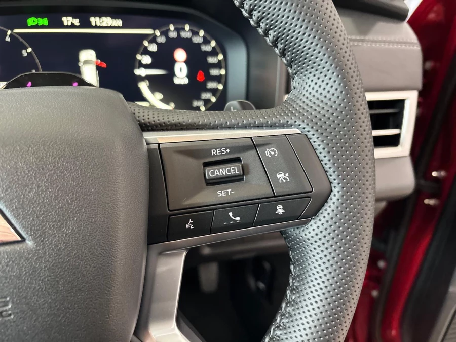 2025 Mitsubishi Outlander ZM LS SUV Image 21
