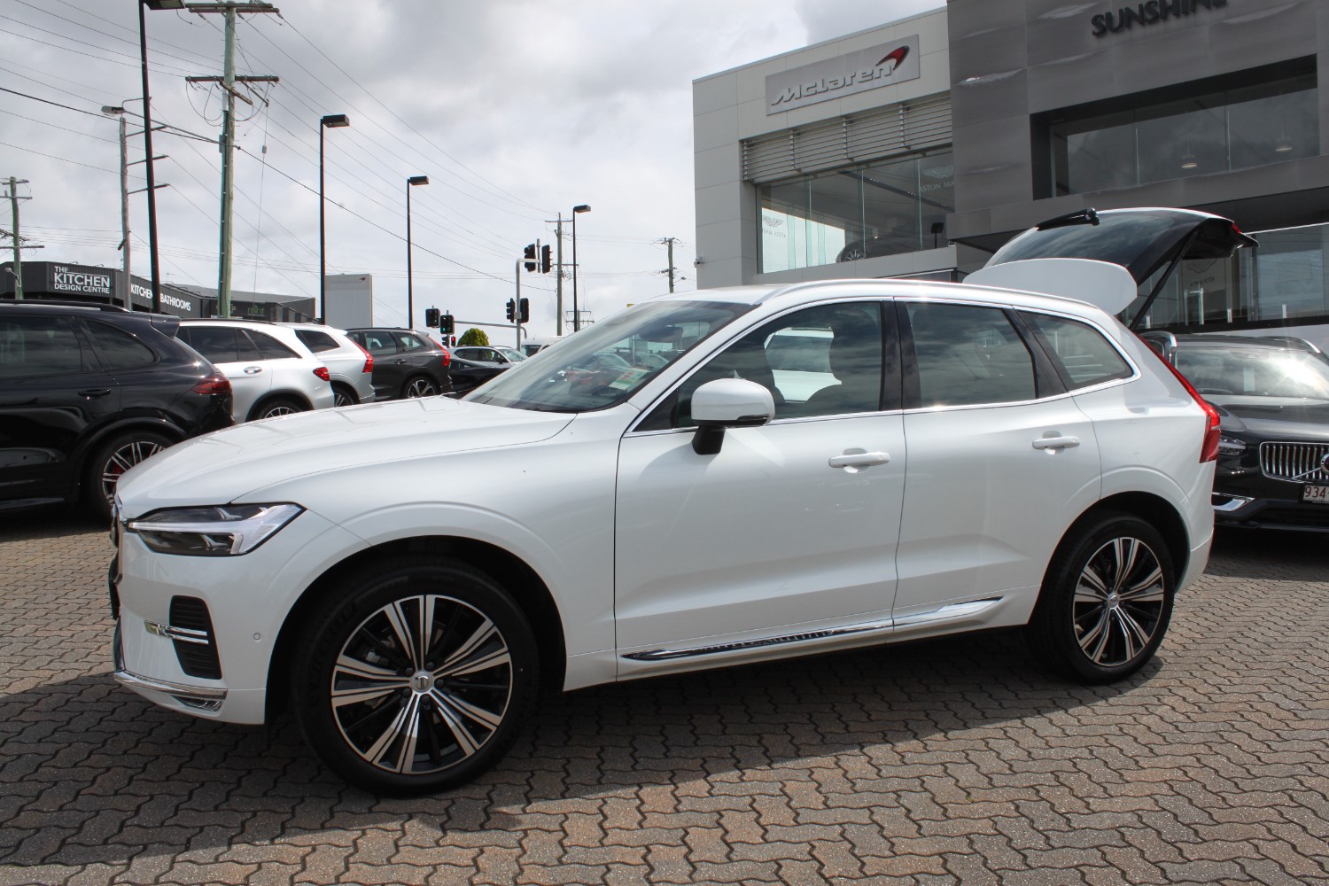 Demo 2022 Volvo XC60 B5 Inscription #V010702 Southport, QLD