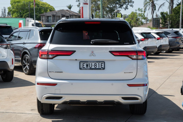 2022 MY22.5 Mitsubishi Outlander ZM Exceed Tourer SUV Image 5