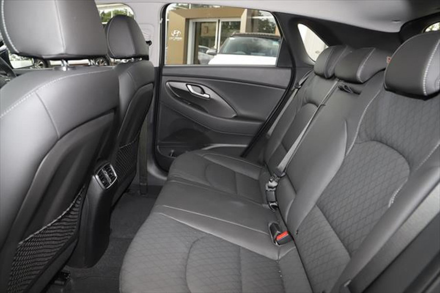 2020 MY21 Hyundai i30 PD.V4 Elite Hatchback Image 9