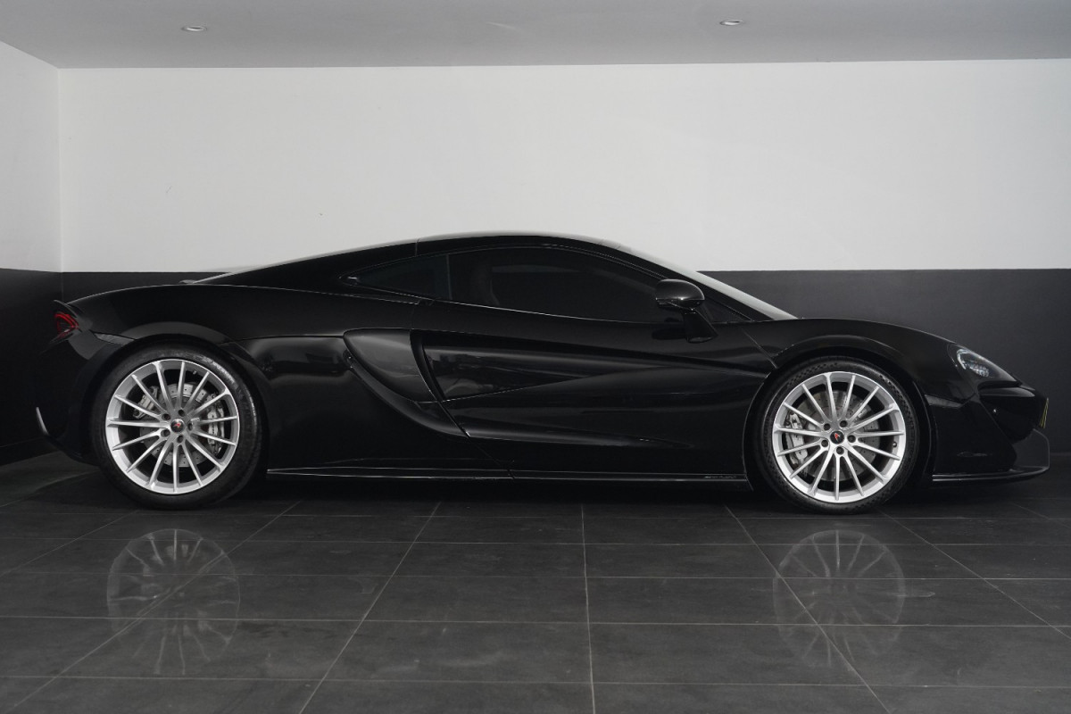 2016 Mclaren 570gt Coupe Image 4
