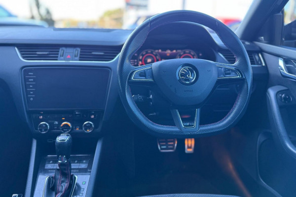 2019 Skoda Octavia NE RS 245 Wagon Image 11