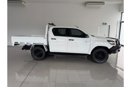 2021 Toyota HiLux GUN126R SR5 Double Cab Chassis