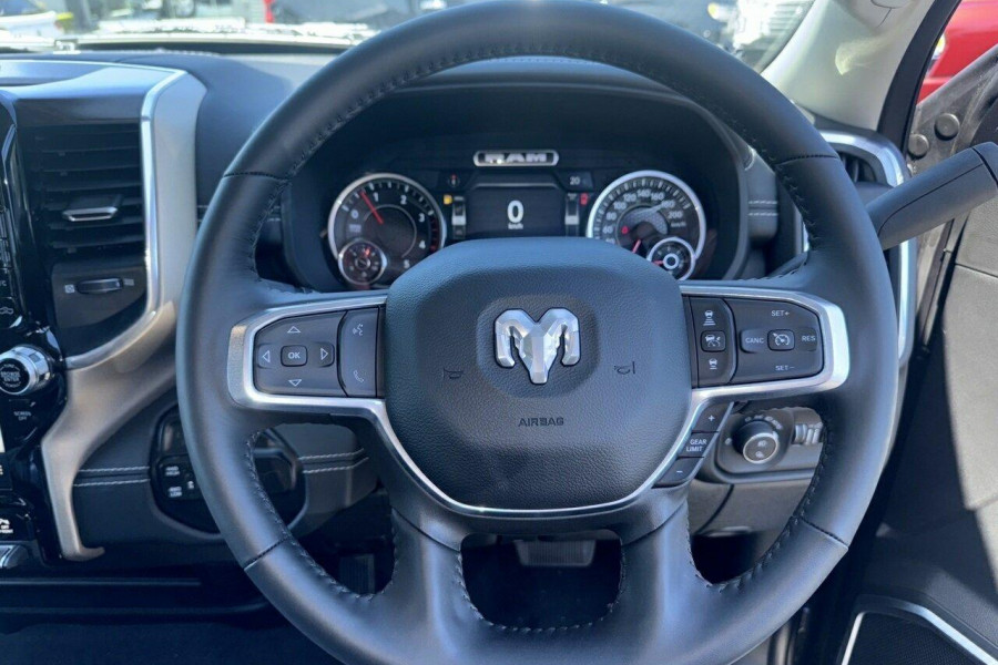 2023 Ram 2500 DJ Laramie Ute Image 16