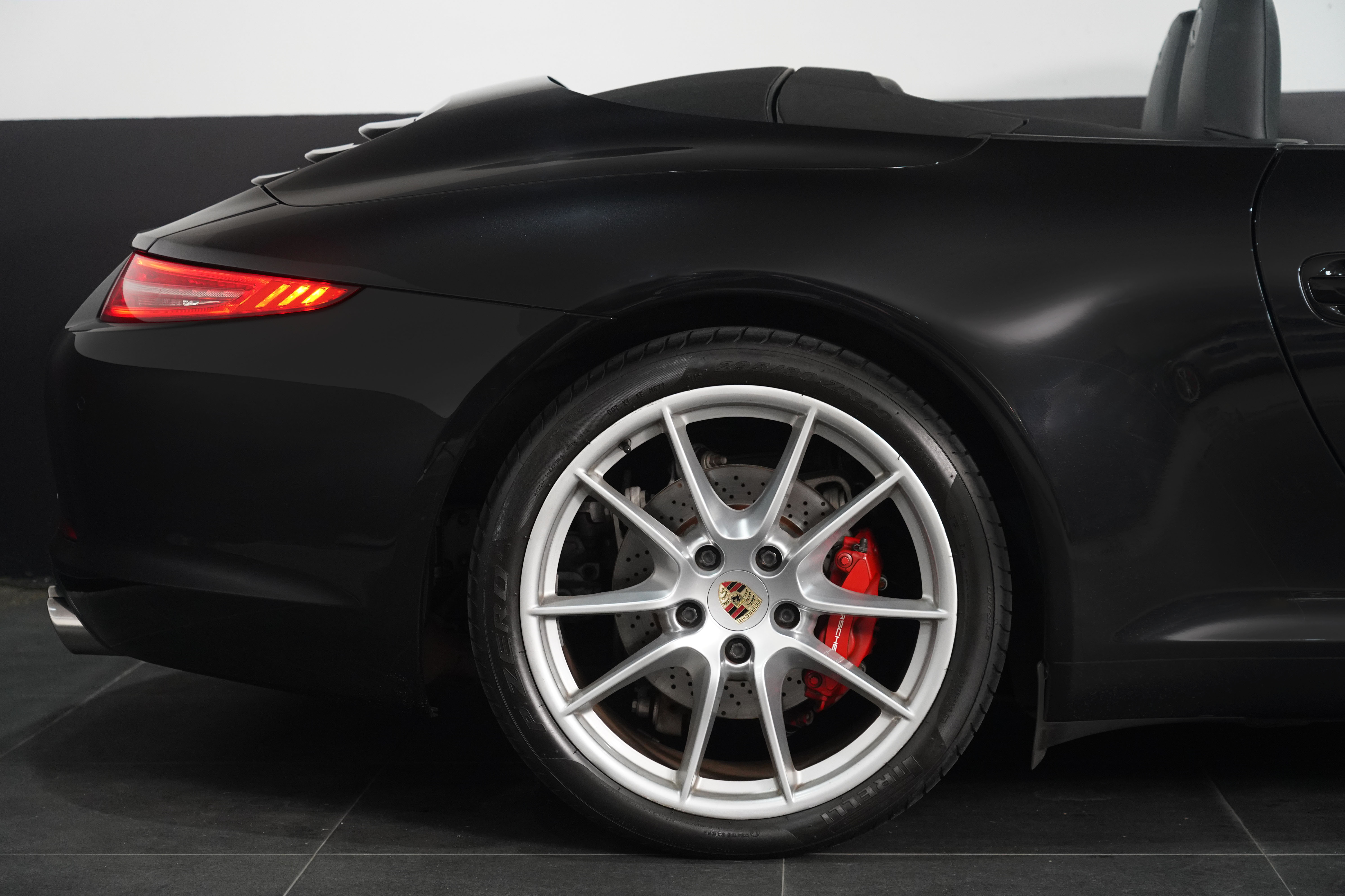 2013 Porsche 911 991 Carrera Convertible Image 21