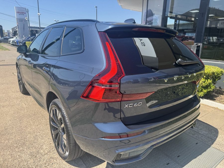 2026 Volvo XC60 UZ Ultra B5 Dark SUV Image 6