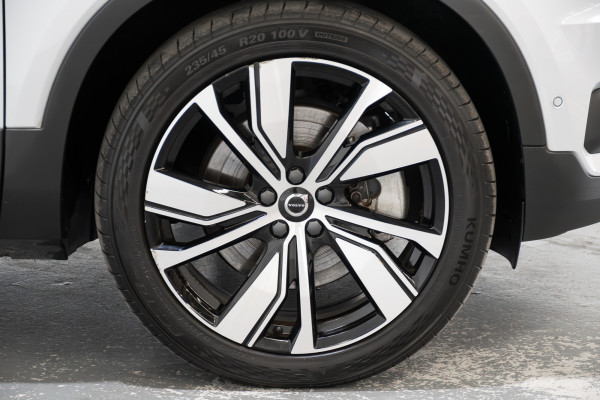 2022 Volvo XC40 XZ Recharge Pure Electric SUV Image 6