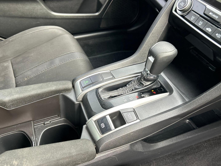 2018 Honda Civic 10th Gen VTi-L Sedan Image 13